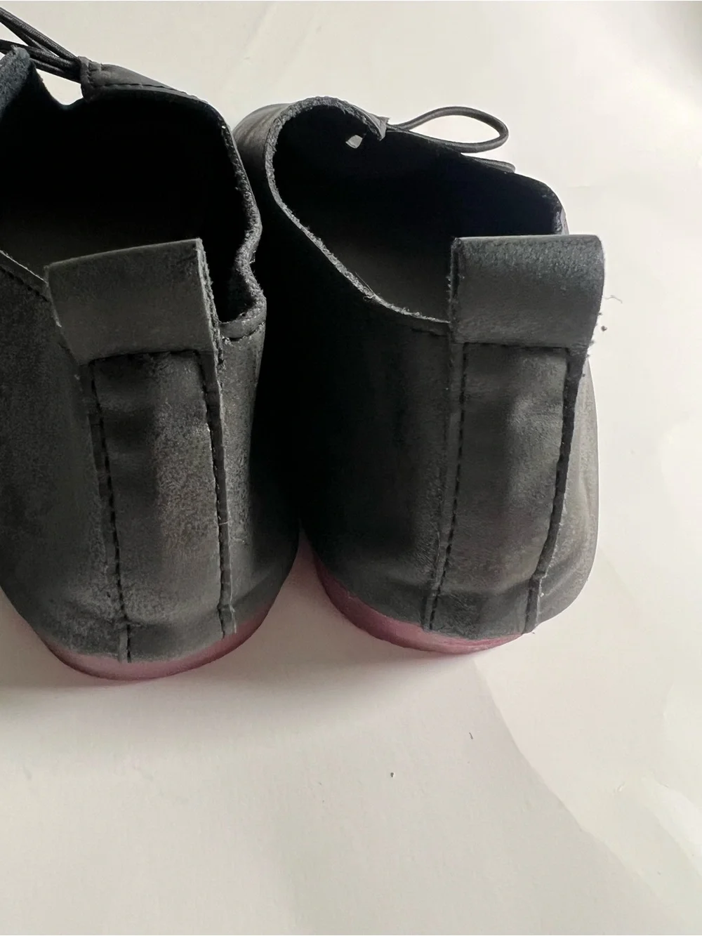 Women’s trendy faux leather button strap flats Size 39 (runs small like Size 8)